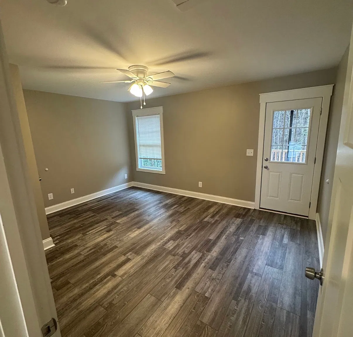 1 bed, 800 sqft, $1,000 — Photo 3