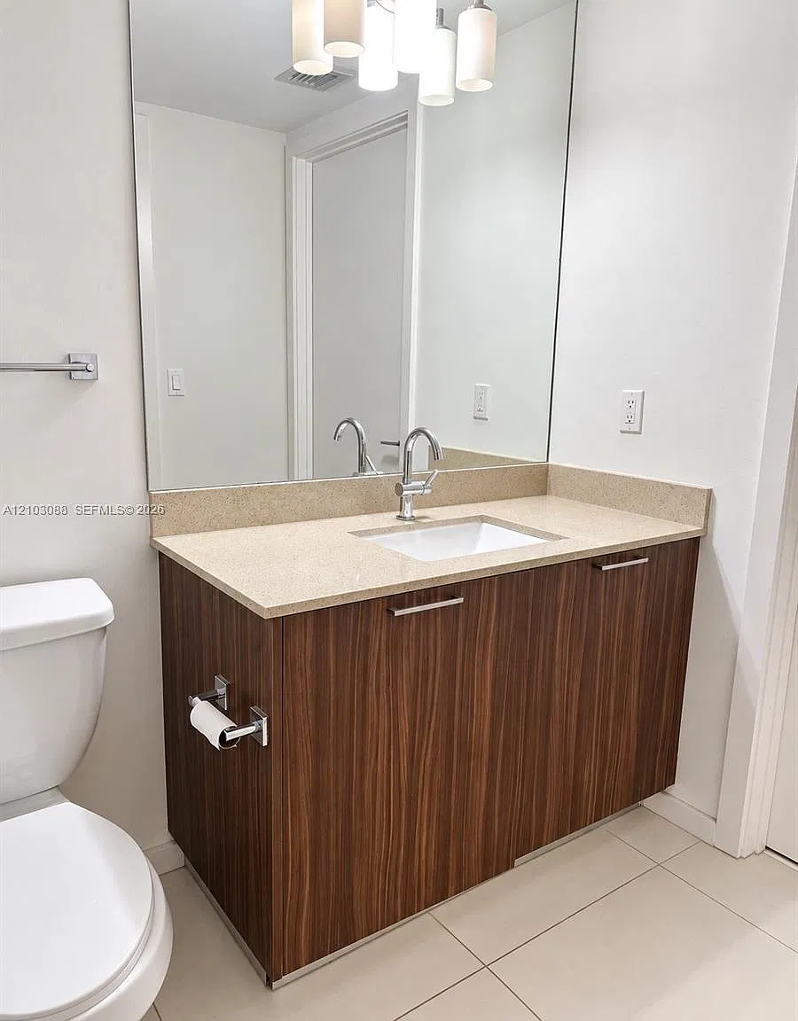 5252 Paseo Condo — Photo 4
