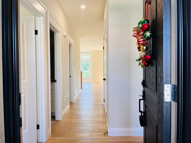7 Rea Ct — Photo 2