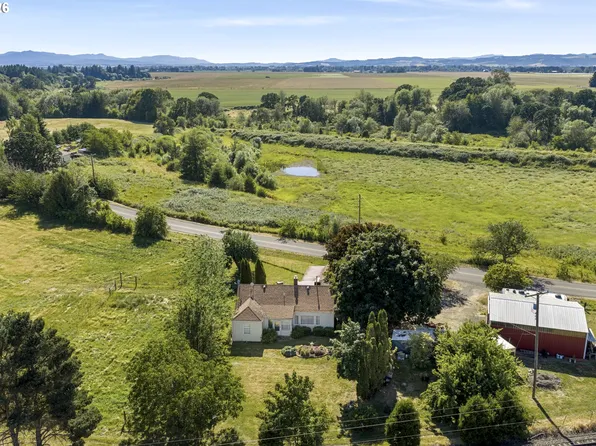 21601 SW McKee Rd, Amity, OR 97101