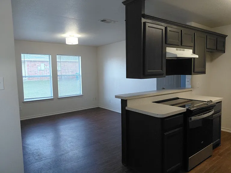 1561 Greenwood Rd #103 — Photo 5