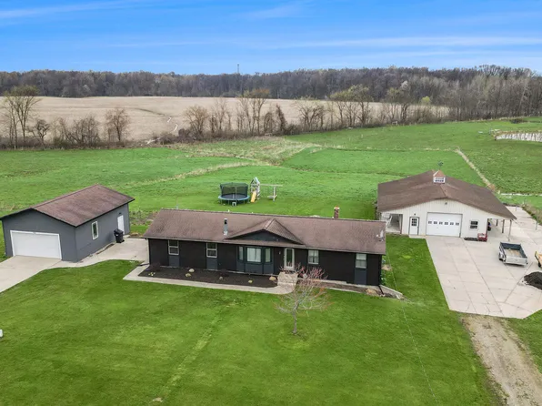 1655 Angling Rd SW, Grandville, MI 49418