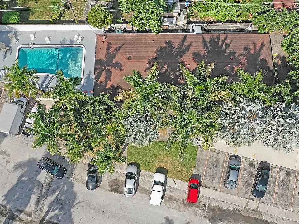 1st image of 4110 SW 24th Ct APT 1