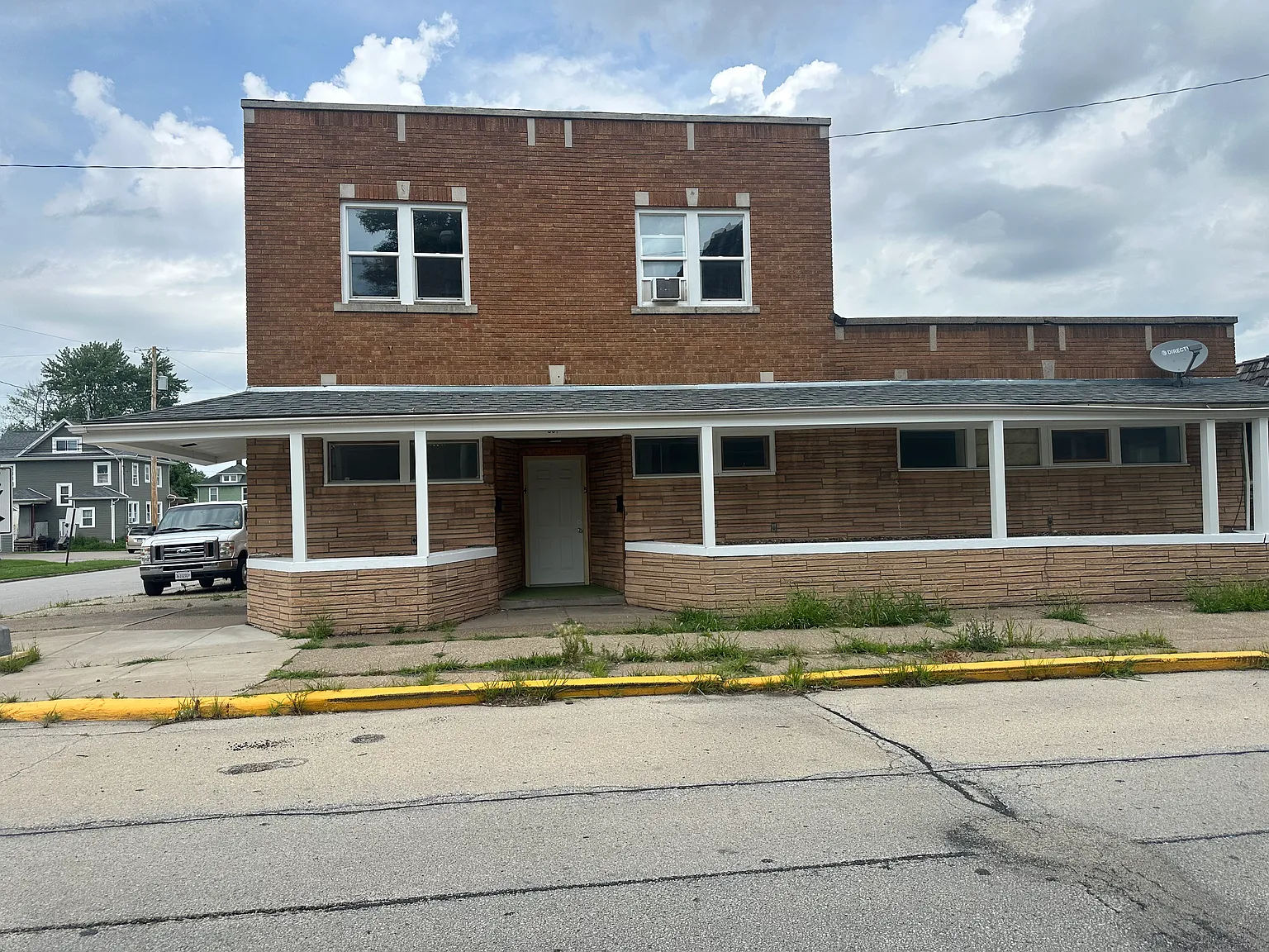 2 bed, 1000 sqft, $1,170 — Photo 1