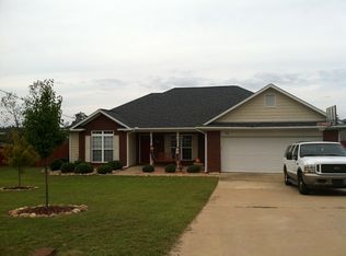 71 Redwood Dr, Phenix City, AL 36869