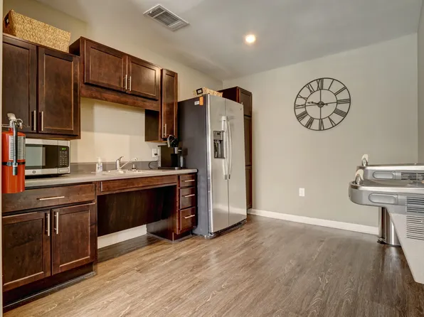 Tate Commons, 1025 Karen Dr #203, New Bern, NC 28562