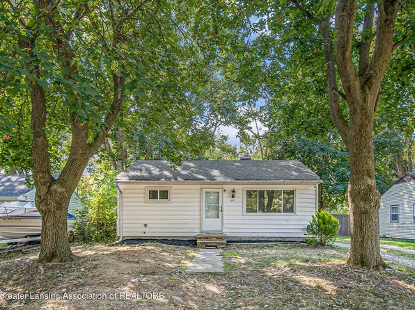 1311 Warwick Dr, Lansing, MI 48910