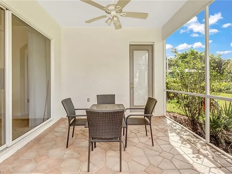913 Fairhaven Ct — Photo 16
