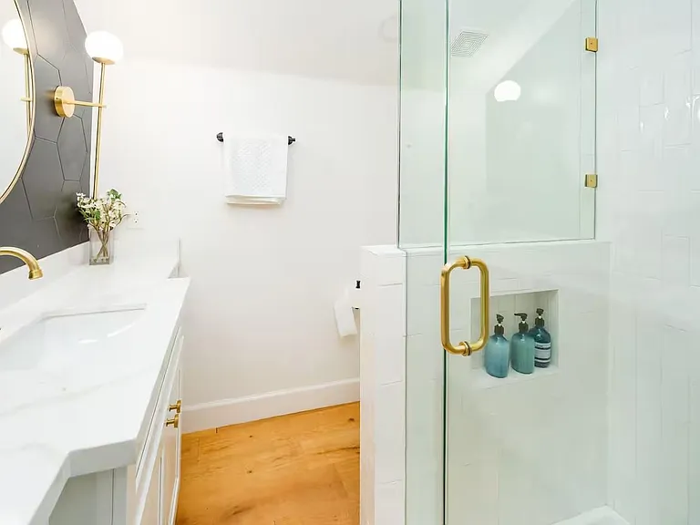 502 Dark St — Photo 17