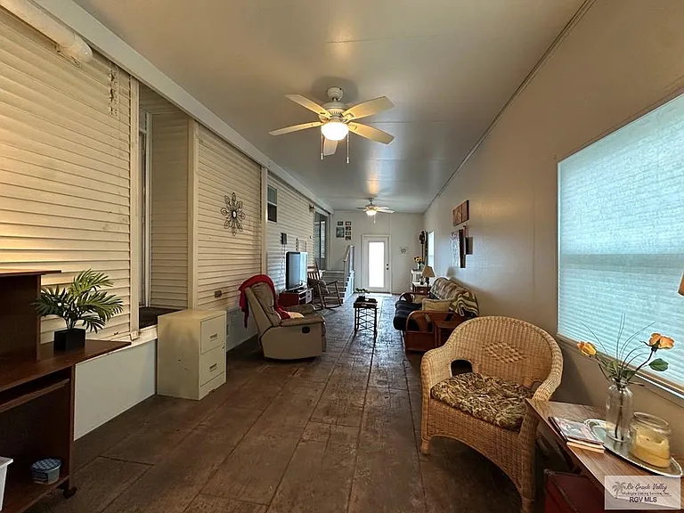 320 Mississippi River Blvd — Photo 4