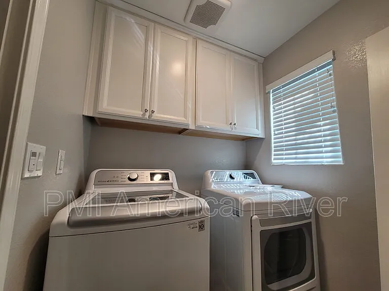 3238 Chelmer Way — Photo 17
