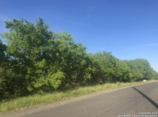 15635 E Lupon Rd, Saint Hedwig, TX 78152