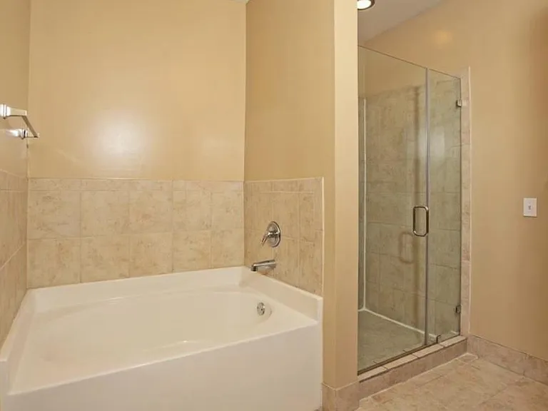 870 Mayson Turner Rd NW — Photo 9