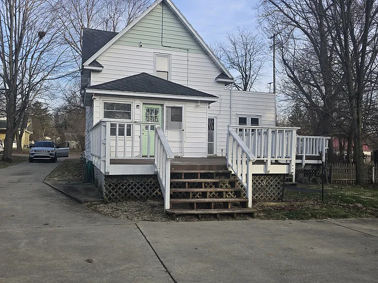 31 Eldredge St — Photo 7