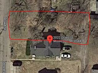 2022 Dowd St, Muskegon, MI 49441