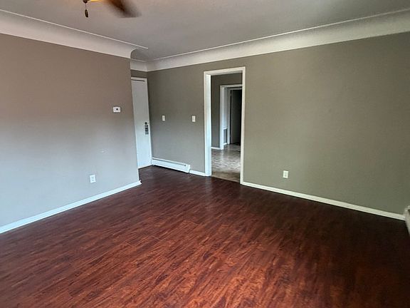 4th image of 349 15th Ave NE #2