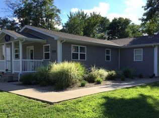 216 N Sherman Ave APT B, Macomb, IL 61455