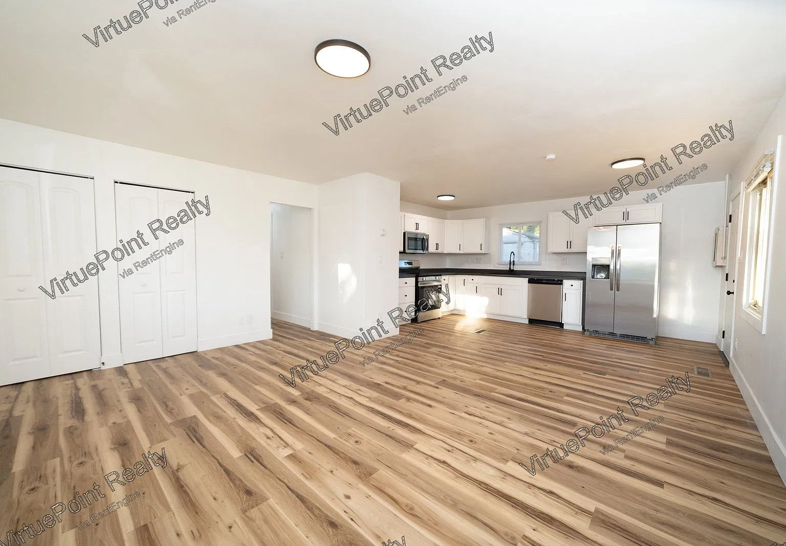 3 bed, 1.0 bath, 1025 sqft, $1,850 — Photo 3