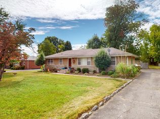 404 Eastland Ave, Lebanon, TN 37087