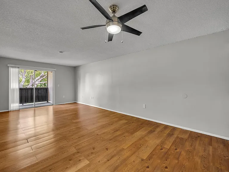962 Lake Destiny Rd — Photo 8