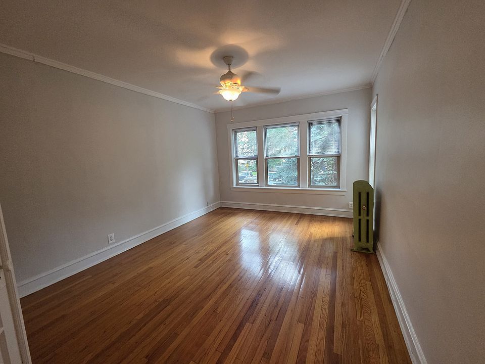 1st image of 1357 W Greenleaf Ave #1A