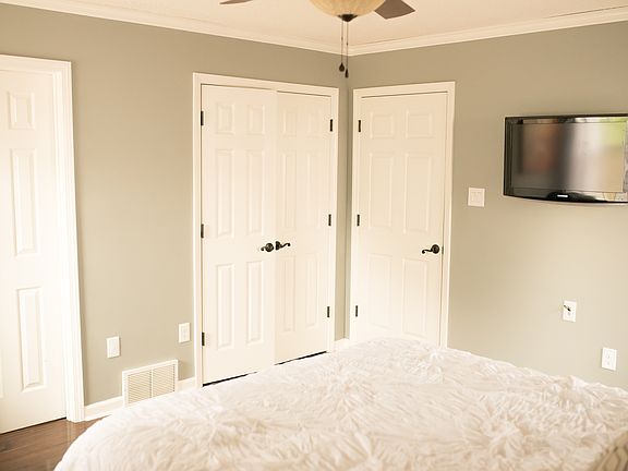 MBR his/her closets