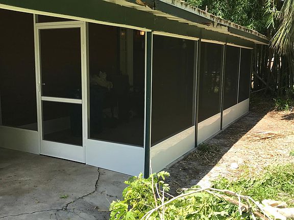 2nd image of 939 Singing Pines Ln