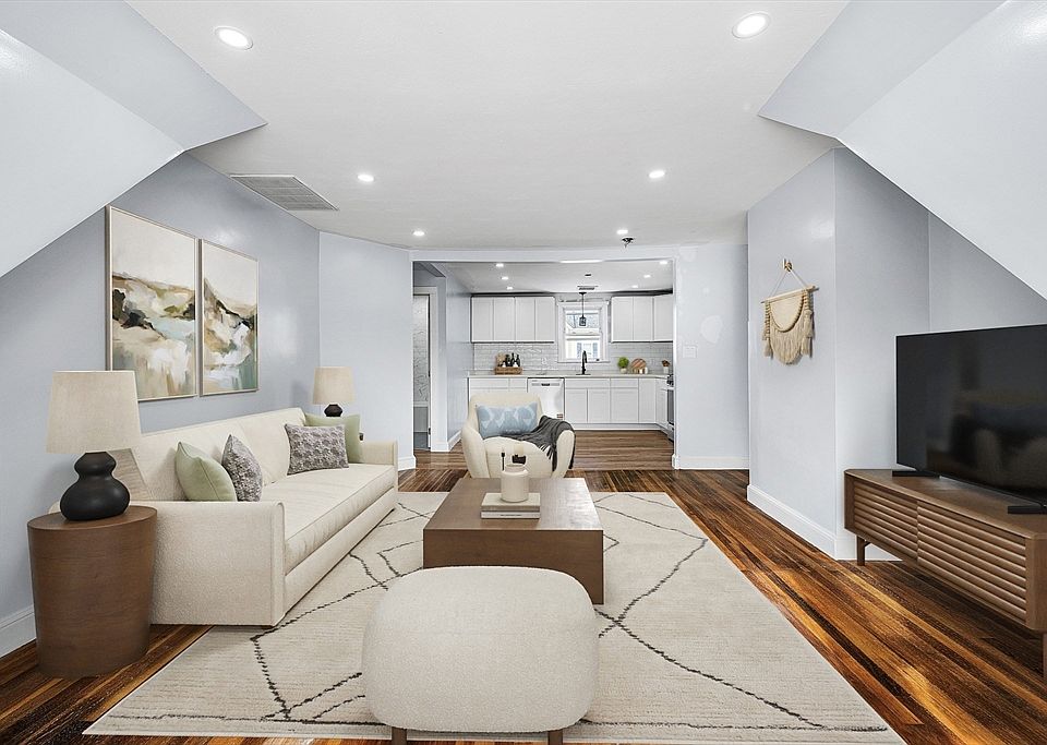 1st image of 12 Purchase St