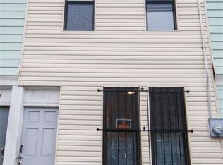 712 E 215th St, Bronx, NY 10467