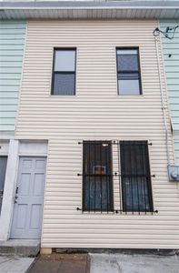 712 E 215th St, Bronx, NY, 10467