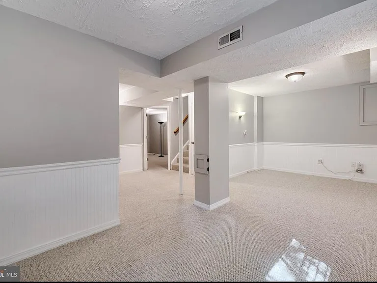 8009 Silver Fox Dr #BASEMENT — Photo 3