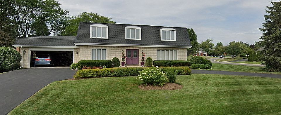 2nd image of 2S710 Avenue Vendome