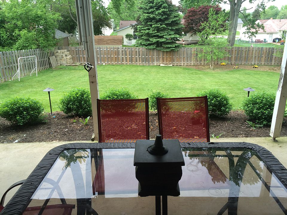 1st image of 834 Duff Dr