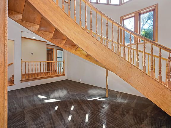 4th image of 2044 Lockridge Pl