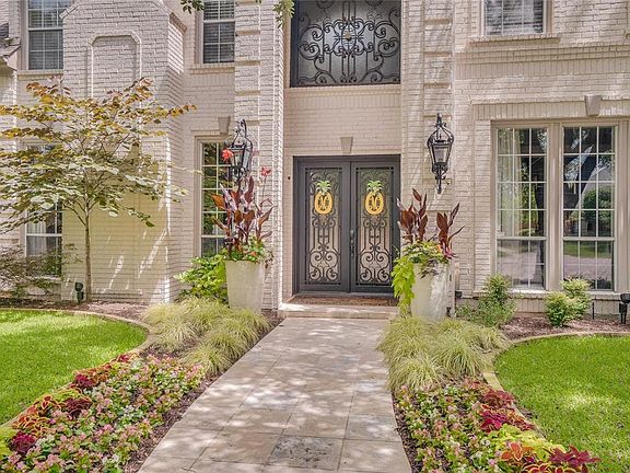 4th image of 5829 Deer Park Ln