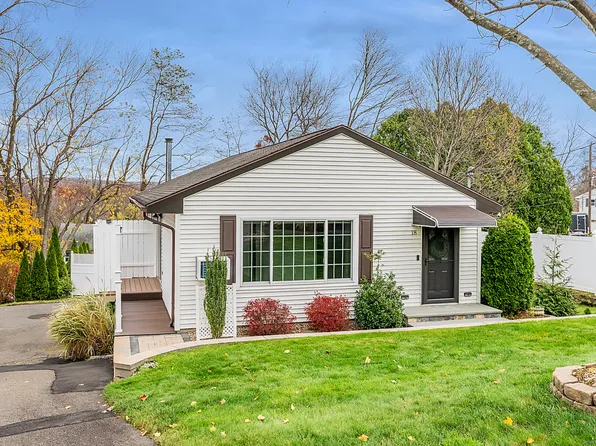 18 Roma Avenue, Waterbury, CT 06708