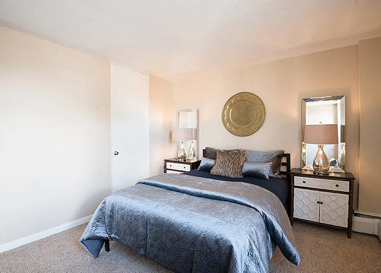 Latitude 40 — Photo 21