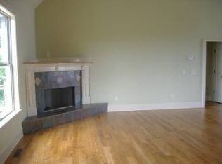 77 Eagle Ridge Trl, Cleveland, GA 30528