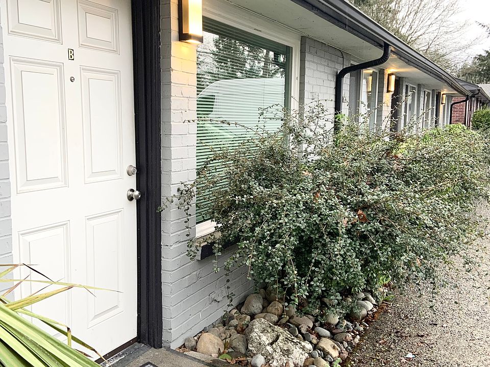 1st image of 9222 Kenwood Dr SW APT B