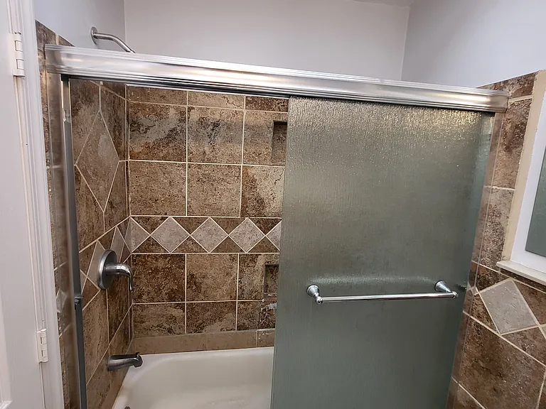 362 E Claremont Rd #3 — Photo 6