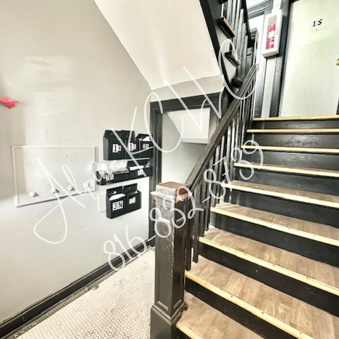 3 bed, 850 sqft, $750 — Photo 2