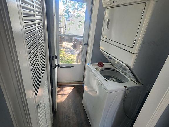 4th image of 4191 Lake Rd #40