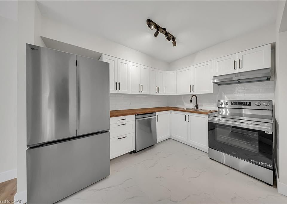 1st image of 3085 Kingsway Dr #21