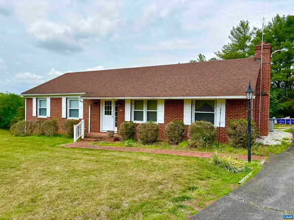 601 Lakeview Ln, Lovingston, VA 22949