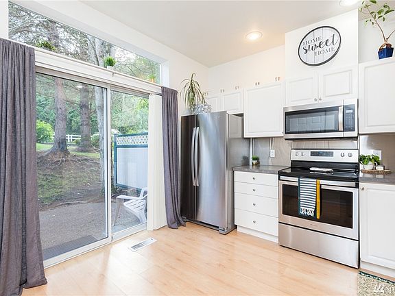 4th image of 2174 NW Pacific Yew Pl
