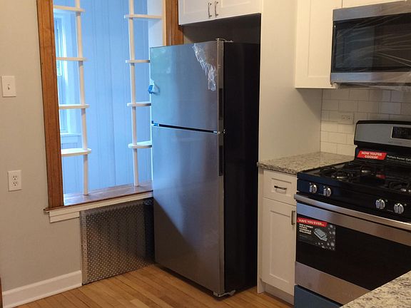 4th image of 2604 W Winona St
