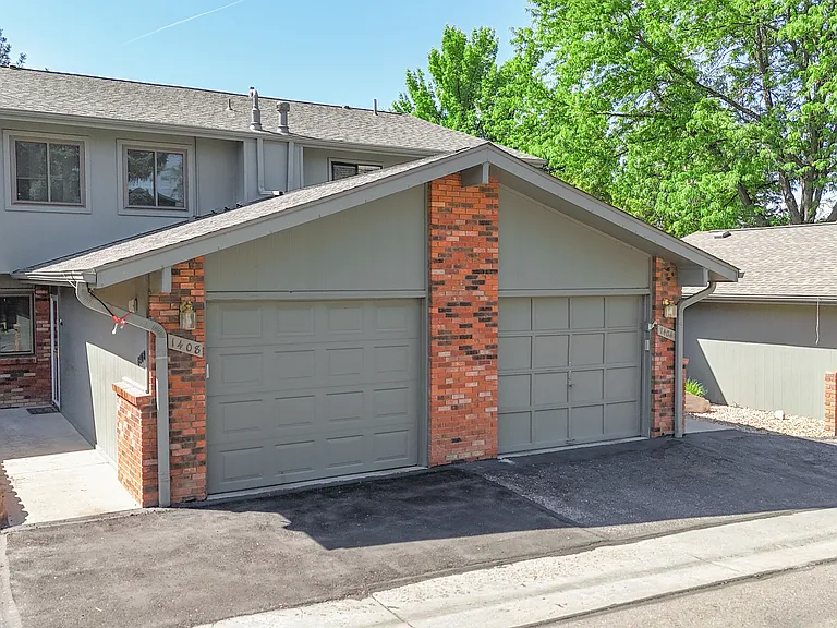1404 Adriel Dr — Photo 40