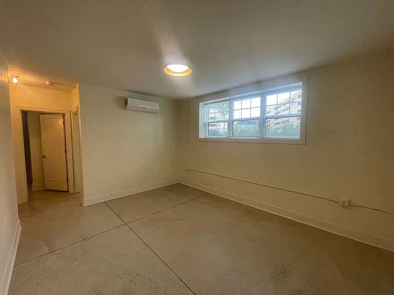 Sterling Apartments — Photo 47