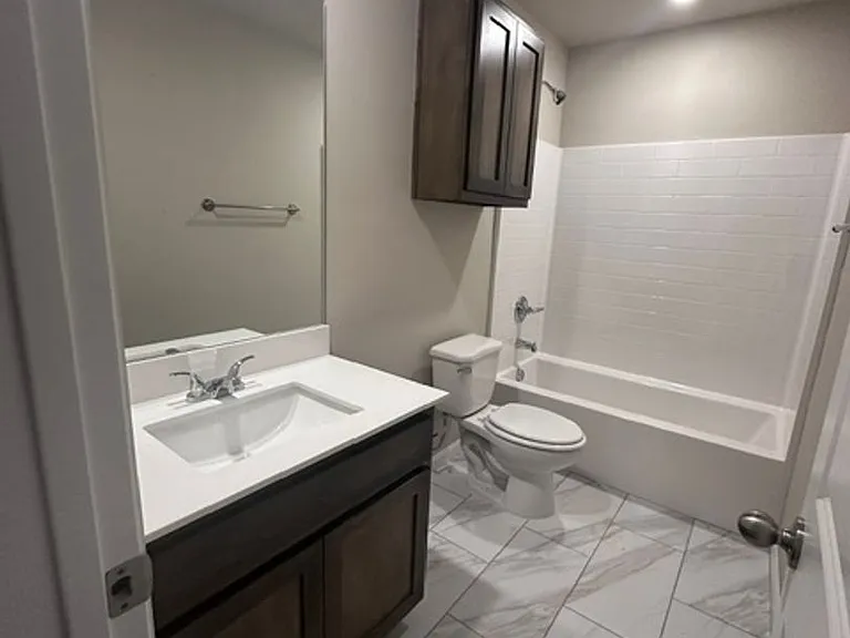 8105 Solare Pl — Photo 13