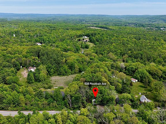 5th image of 608 Mountain Avenue